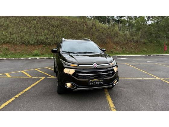FIAT TORO 2.0 16V TURBO DIESEL VOLCANO 4WD AT9 FIAT TORO 2.0 16V TURBO DIESEL VOLCANO 4WD AT9